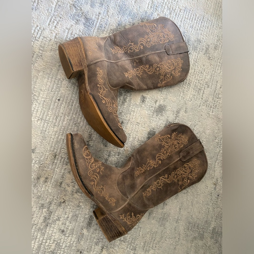 Ropers cowgirl boots